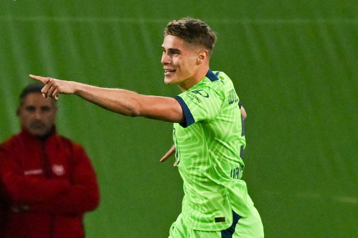 Tottenham z mladim Nizozemcem okrepil osrčje obrambe