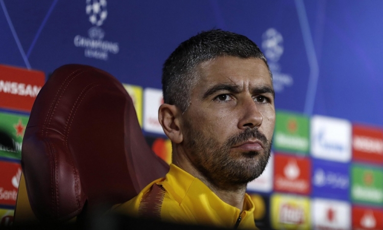 Kolarov se vrača v Inter kot pomočnik trenerja Chivuja