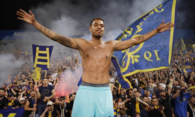 Cyril Ngonge iz Neaplja v Torino